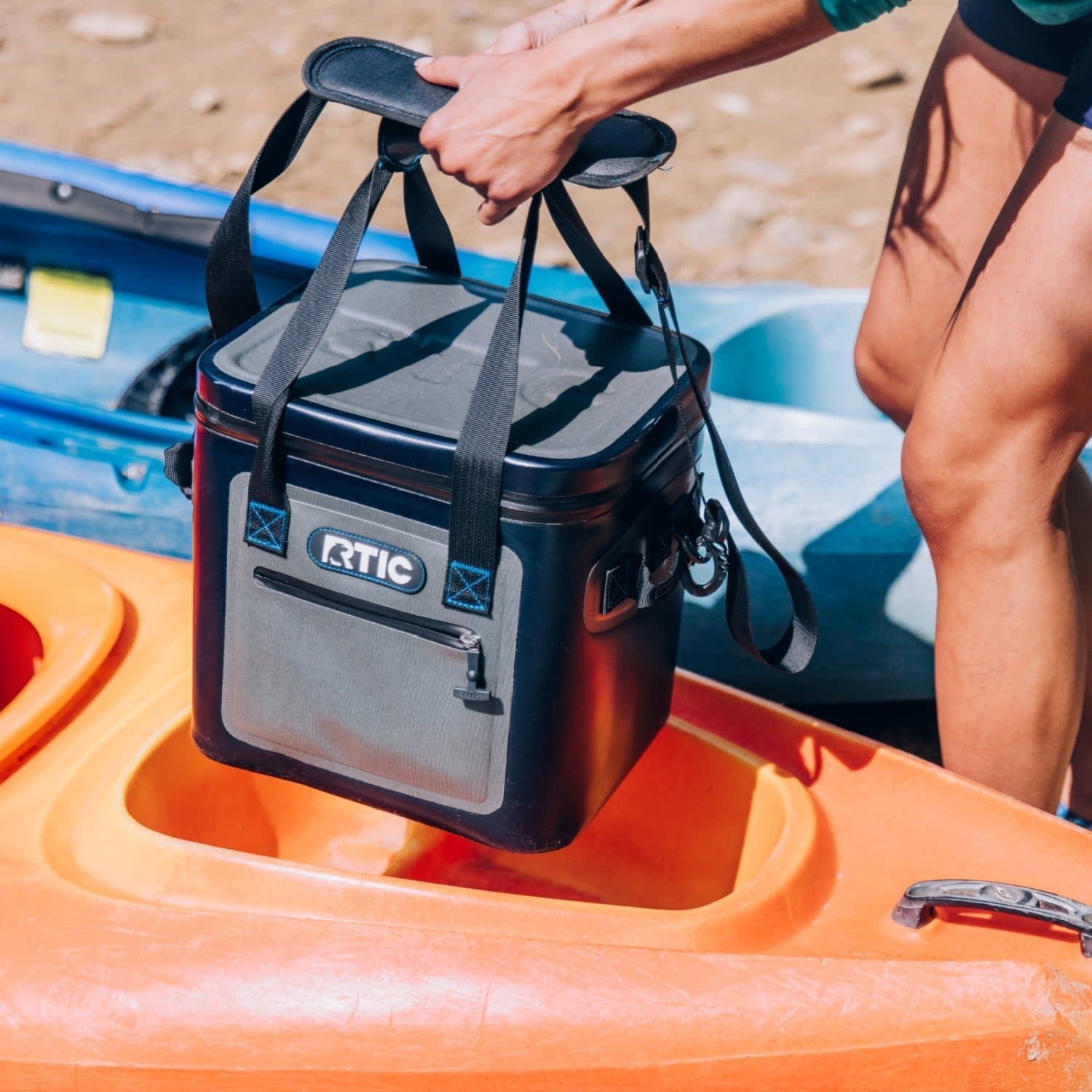 RTIC 12 Can Ultra-Tough Soft Cooler, 10 Qt, Leakproof, Waterproof Zipper, Black