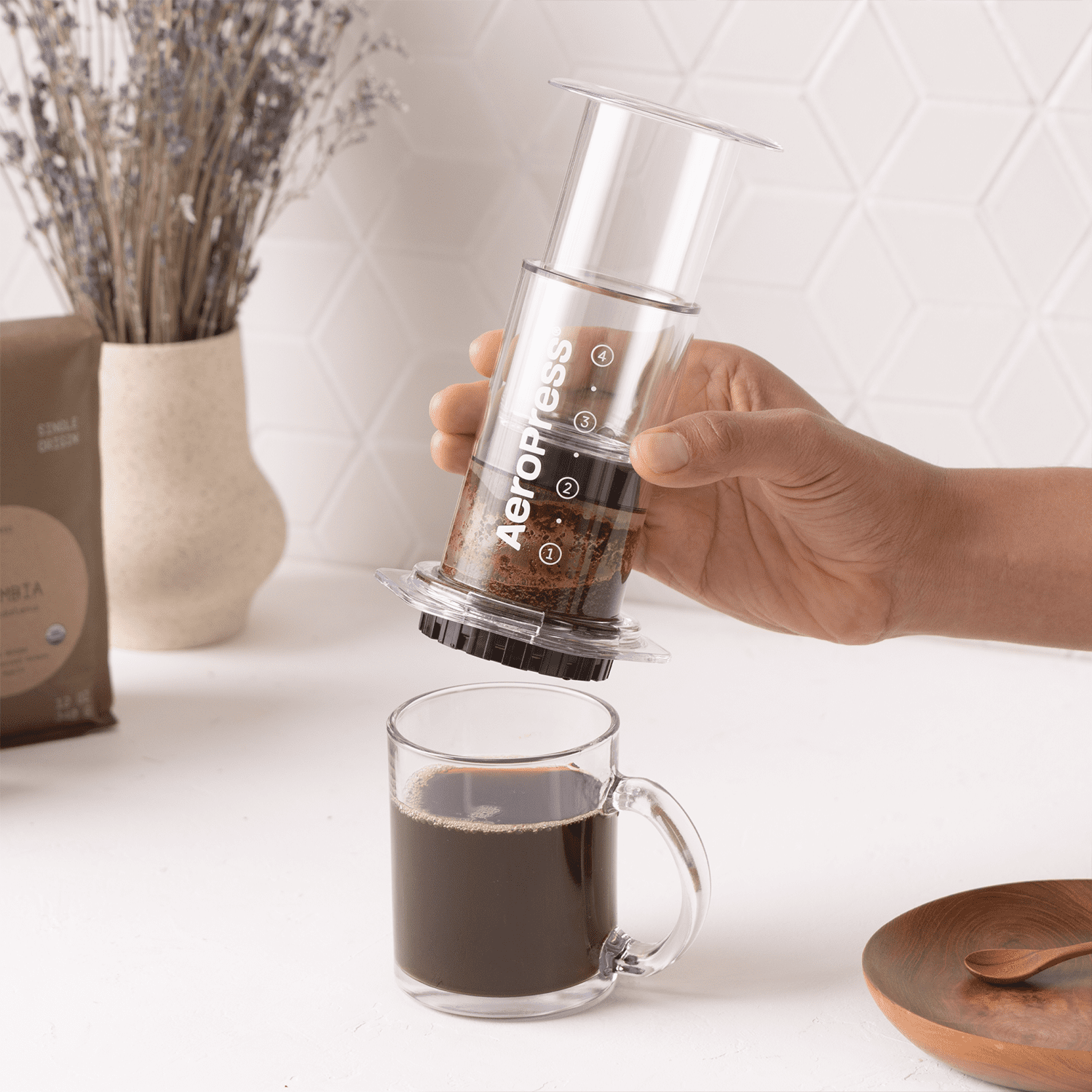 AeroPress Clear Coffee Press – 3 in 1 brew method combines French Press, Pourover, Espresso